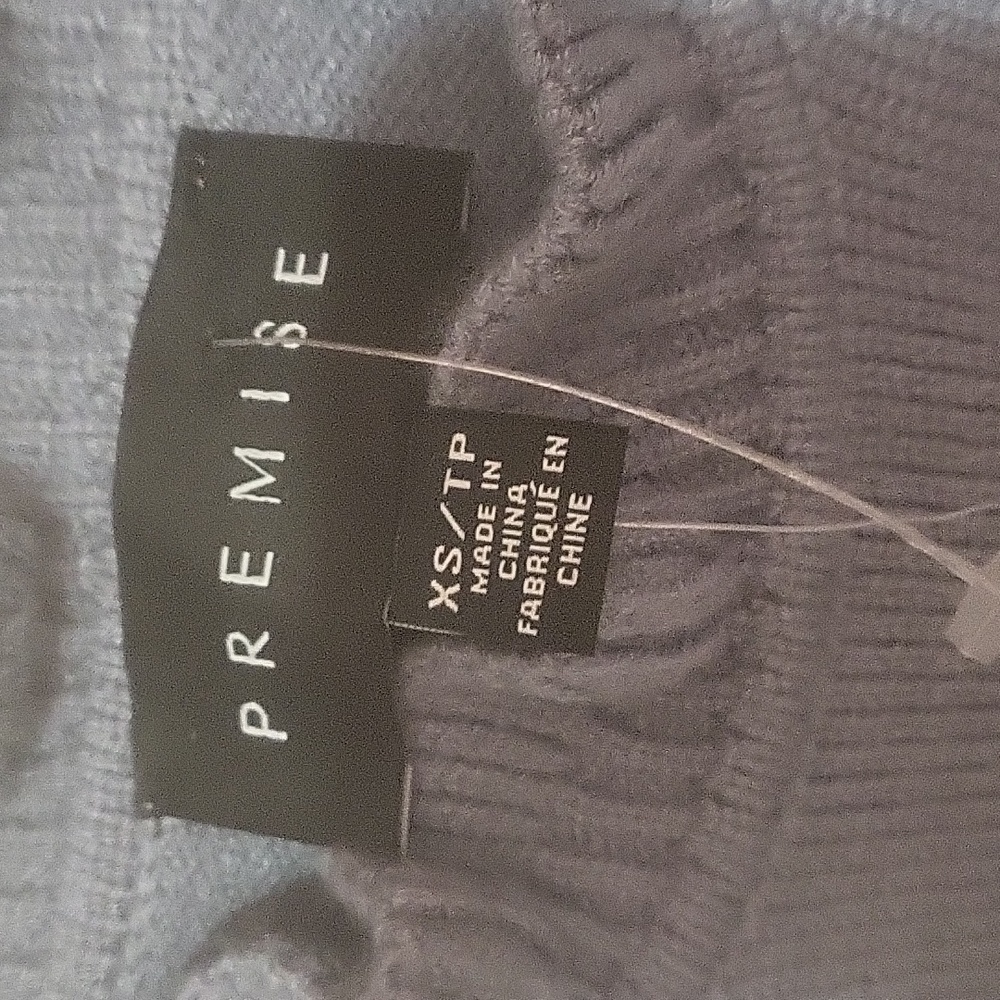 Sweater - Picture 3 of 8